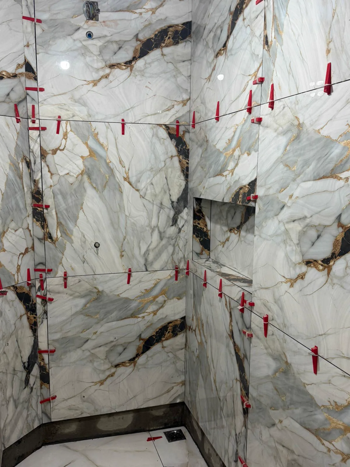 Assentamento de porcelanato em reforma